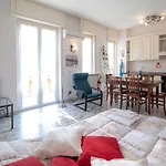 Casina, Close To Train Station