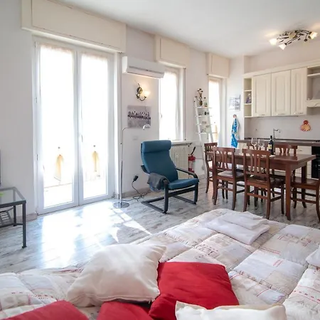 Casina, Close To Train Station