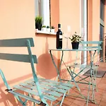 Casina, Close To Train Station Διαμέρισμα *